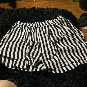 Beetlejuice inspired shorts with pockets